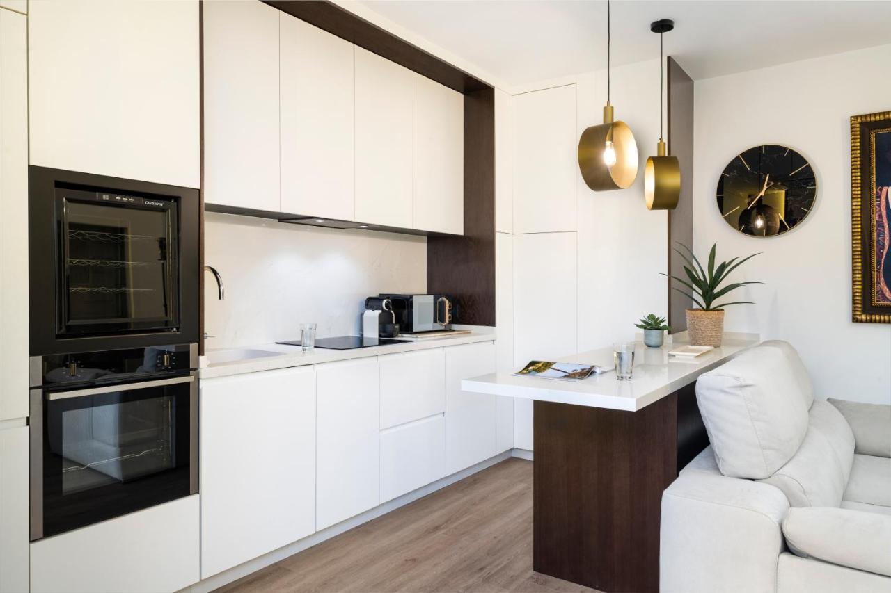 Unika Homes Faustino & Terrace Севилья Экстерьер фото