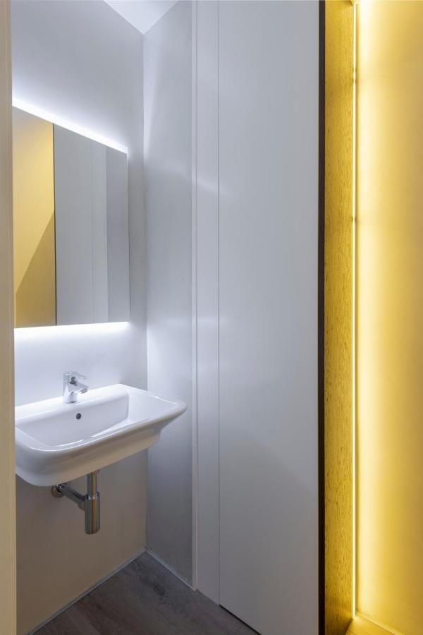Unika Homes Faustino & Terrace Севилья Экстерьер фото